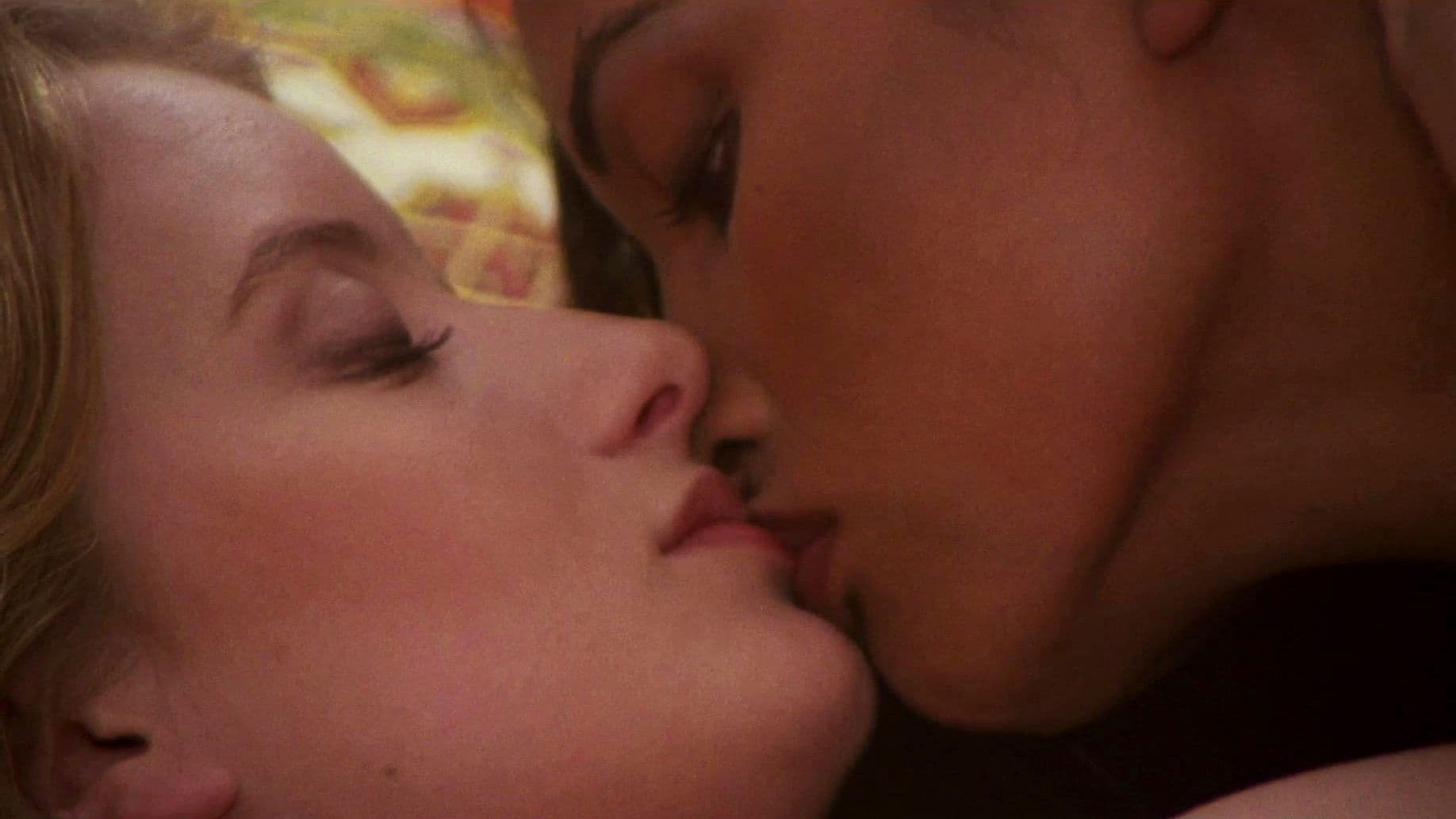 Emanuelle Vòng Quanh Thế Giới