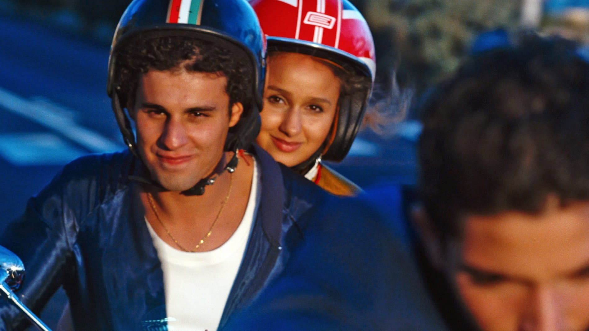 Vỏ Cứng, Lõi Mềm